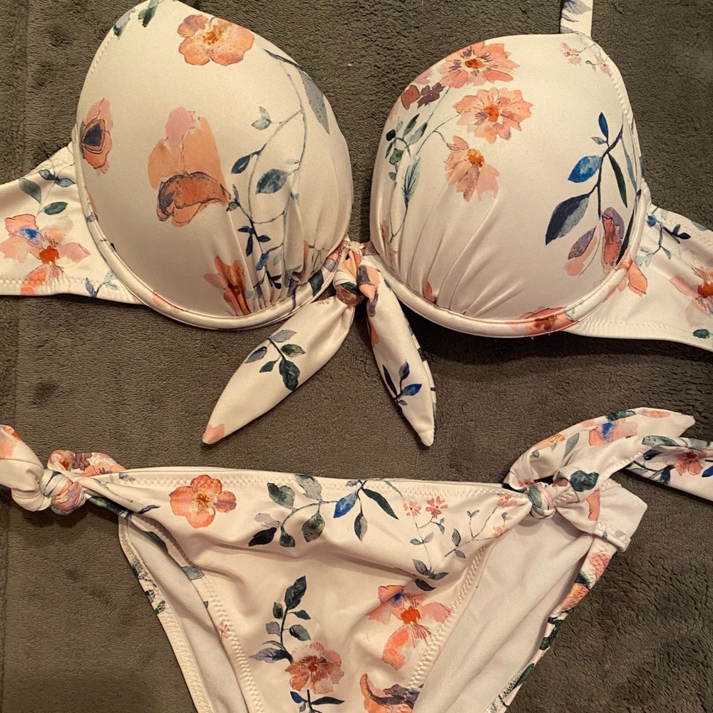Floral Bikini Set (Major Push Up) From H&M